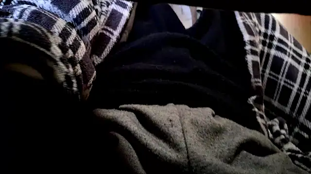 Snapshot of hidenyan02 chatting on 6, 12, 2024 hidenyan02 online show from 6, 12, 2024