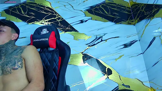 Kevin22 222 online show from 21, 3, 2025