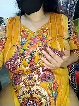 Snapshot of Tishani chatting on 10, 3, 2026 Tishani online show from 10, 3, 2026