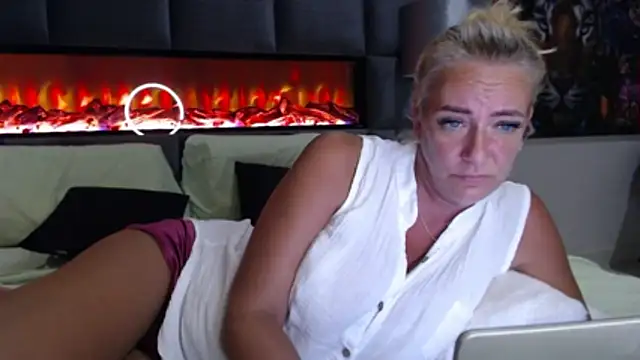 Wendysexyx online show from 15, 4, 2026