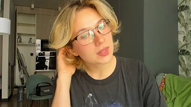 Snapshot of Lilith_lutherlow chatting on 16, 1, 2026 Lilith lutherlow online show from 16, 1, 2026