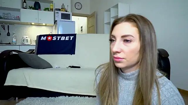 Snapshot of littlesweettifany chatting on 8, 1, 2025 littlesweettifany online show from 8, 1, 2025