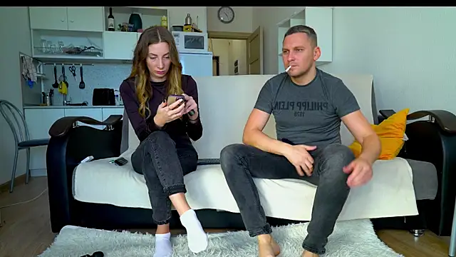 Snapshot of littlesweettifany chatting on 17, 10, 2025 littlesweettifany online show from 17, 10, 2025