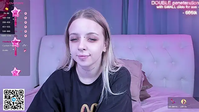 Snapshot of Alice_Halle chatting on 11, 11, 2025 Alice Halle online show from 11, 11, 2025