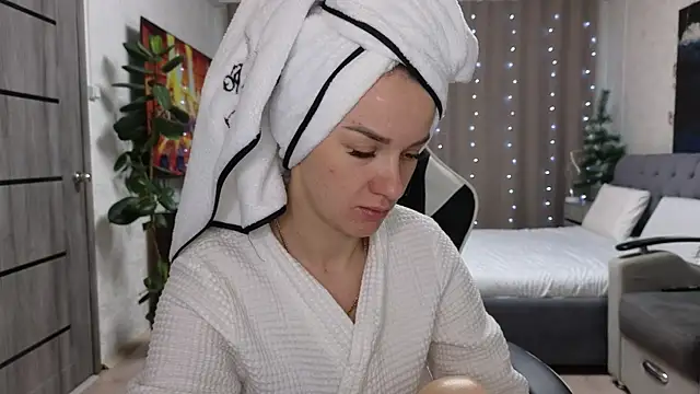 Snapshot of Strip-Lady chatting on 19, 12, 2025 Strip-Lady online show from 19, 12, 2025