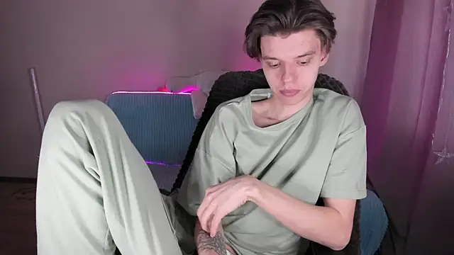 Liam sexy1 online show from 18, 3, 2025