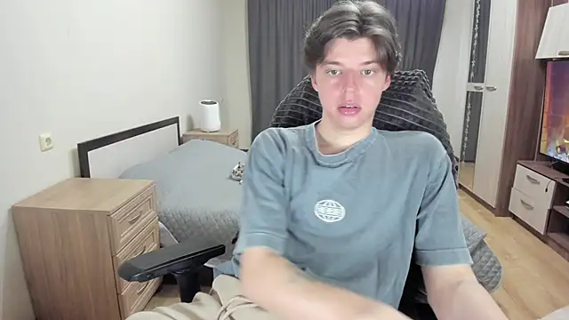 Liam sexy1 online show from 3, 4, 2026