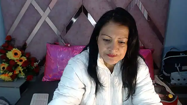 Mulan sexy01 online show from 9, 1, 2025