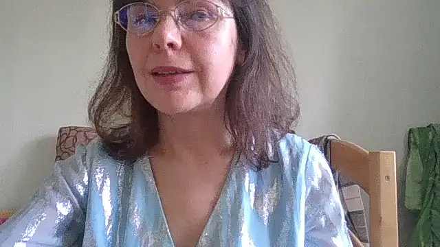 HollyJewel online show from 15, 4, 2026