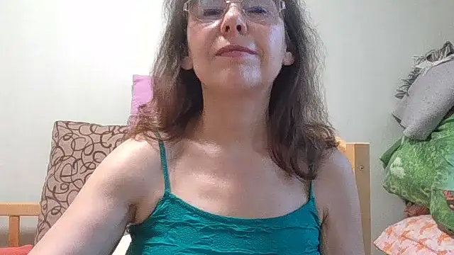 Snapshot of HollyJewel chatting on 15, 7, 2026 HollyJewel online show from 15, 7, 2026