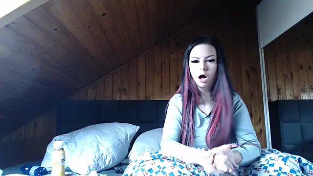 BoeseMoni1998 online show from 11, 11, 2025