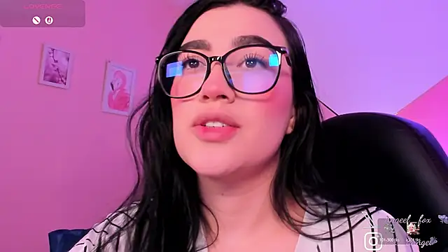 Snapshot of angeel_fox chatting on 14, 2, 2026 angeel fox online show from 14, 2, 2026