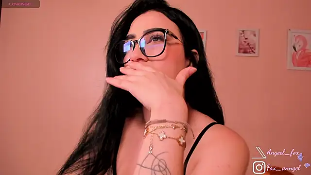 Snapshot of angeel_fox chatting on 4, 3, 2026 angeel fox online show from 4, 3, 2026