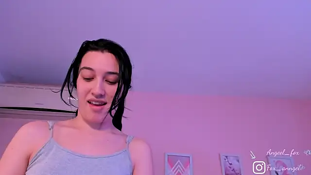 Snapshot of angeel_fox chatting on 12, 5, 2026 angeel fox online show from 12, 5, 2026