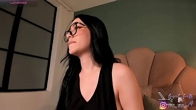 Snapshot of angeel_fox chatting on 24, 7, 2026 angeel fox online show from 24, 7, 2026