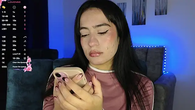 Snapshot of ZaraDames_ chatting on 16, 10, 2025 ZaraDames online show from 16, 10, 2025