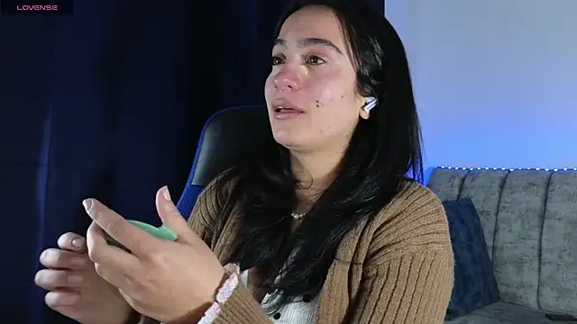 Snapshot of ZaraDames_ chatting on 26, 4, 2026 ZaraDames online show from 26, 4, 2026