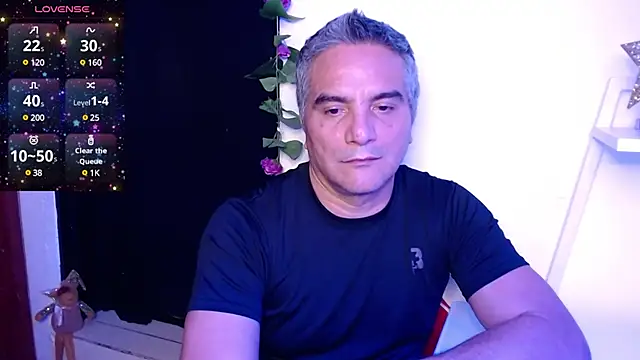 Snapshot of golden_punisher chatting on 8, 1, 2025 golden punisher online show from 8, 1, 2025