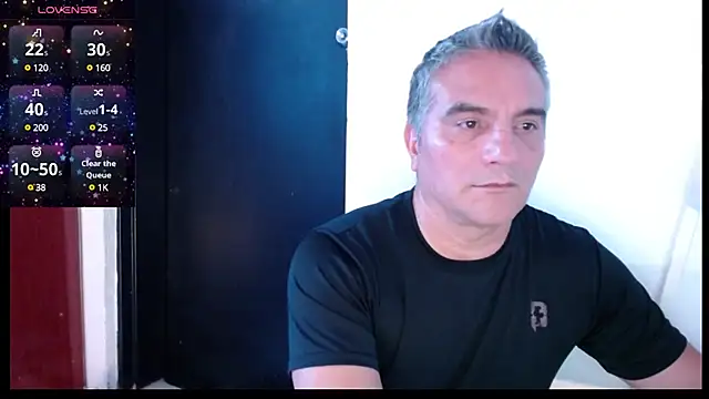 Snapshot of golden_punisher chatting on 30, 1, 2025 golden punisher online show from 30, 1, 2025