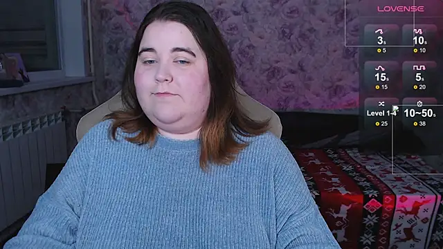 Estelle Hicks online show from 4, 11, 2025