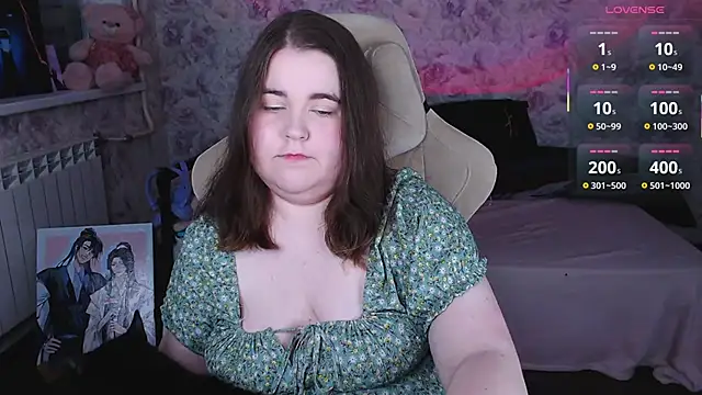 Snapshot of Estelle_Hicks chatting on 16, 6, 2026 Estelle Hicks online show from 16, 6, 2026