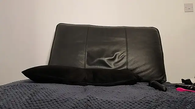 Snapshot of AmaliaMarkova_ chatting on 12, 10, 2025 AmaliaMarkova online show from 12, 10, 2025