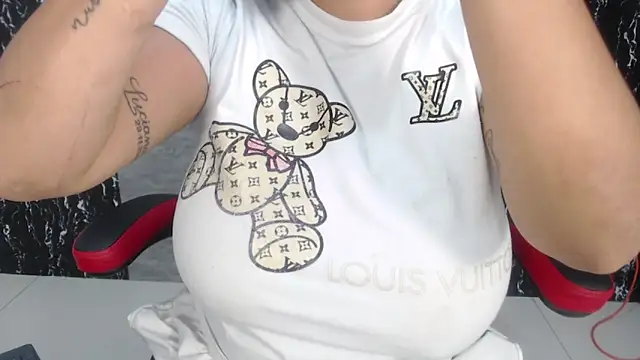 Snapshot of evelin_999_ chatting on 9, 3, 2025 evelin 999 online show from 9, 3, 2025