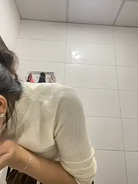 Snapshot of Be-MyMy chatting on 1, 1, 2025 Be-MyMy online show from 1, 1, 2025