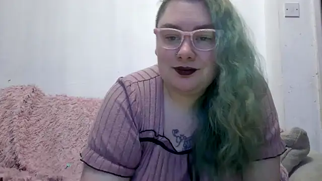 Snapshot of Bustycurves chatting on 20, 4, 2026 Bustycurves online show from 20, 4, 2026