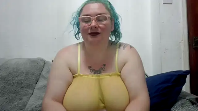 Snapshot of Bustycurves chatting on 17, 7, 2026 Bustycurves online show from 17, 7, 2026