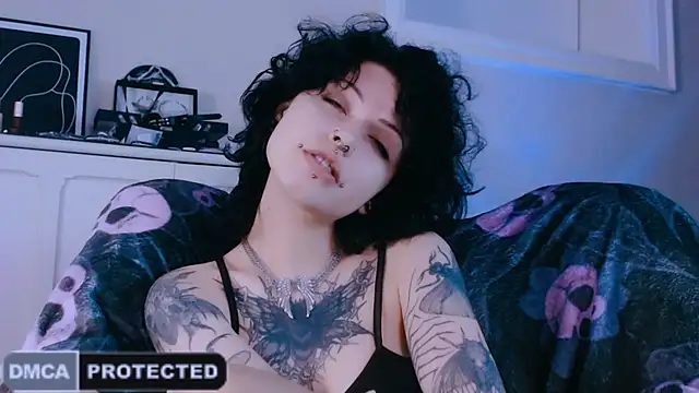 Snapshot of NaughtyLittleFox chatting on 12, 6, 2026 NaughtyLittleFox online show from 12, 6, 2026