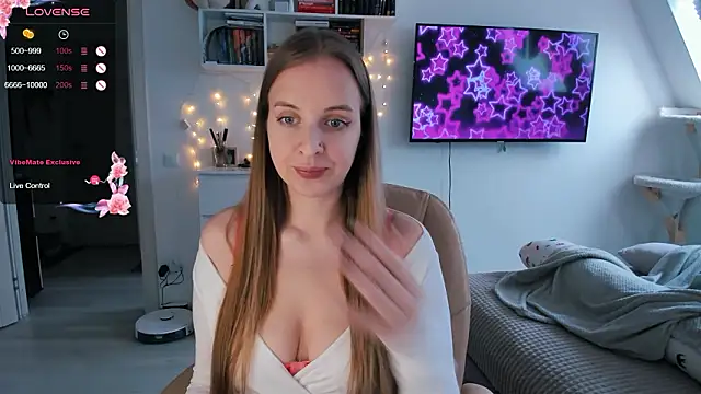 Snapshot of violet_blue_eyes chatting on 4, 2, 2026 violet blue eyes online show from 4, 2, 2026