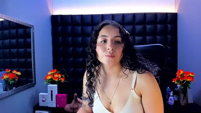 Snapshot of celeste_blue69 chatting on 28, 5, 2026 celeste blue69 online show from 28, 5, 2026