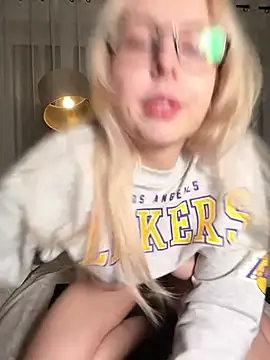 Livewithlucy online show from 9, 2, 2026