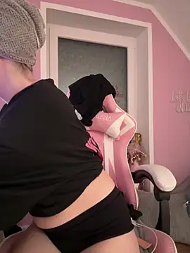 Livewithlucy online show from 11, 3, 2026