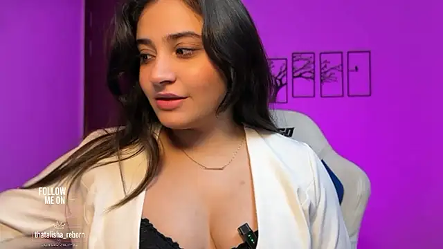 Snapshot of demieliss chatting on 6, 8, 2026 demieliss online show from 6, 8, 2026