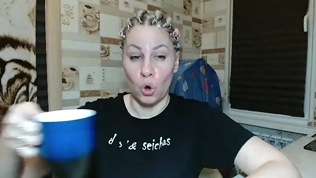 Snapshot of TherestlessKitty chatting on 23, 4, 2026 TherestlessKitty online show from 23, 4, 2026