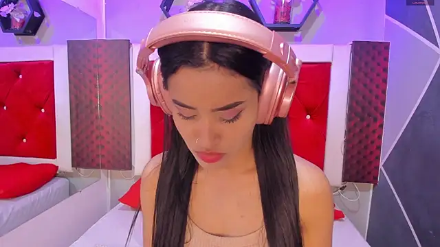 Karoll014 online show from 3, 12, 2025