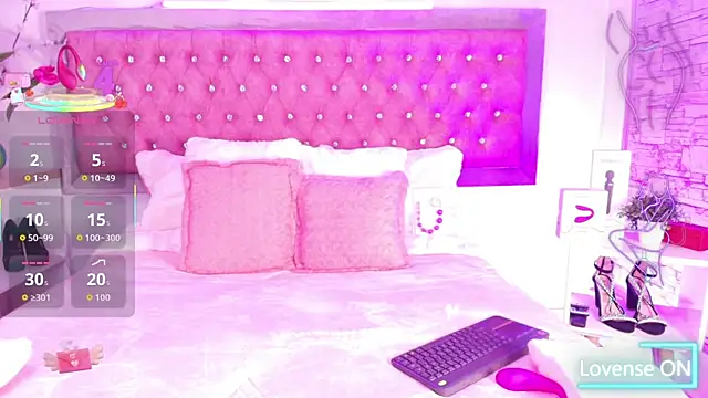 Tayzon Foxxx online show from 16, 9, 2025