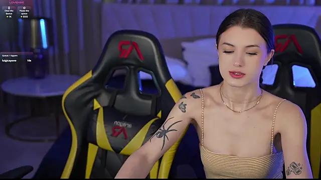 Snapshot of Britney054 chatting on 20, 2, 2025 Britney054 online show from 20, 2, 2025