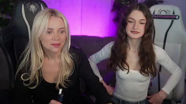 Snapshot of Britney054 chatting on 21, 2, 2026 Britney054 online show from 21, 2, 2026