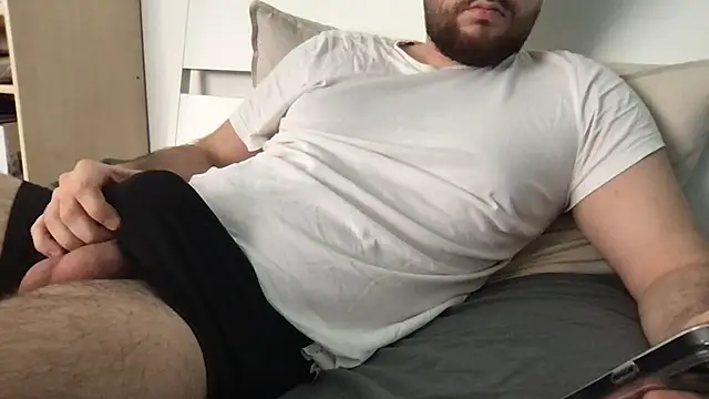 Snapshot of ibra2hard chatting on 8, 2, 2025 ibra2hard online show from 8, 2, 2025