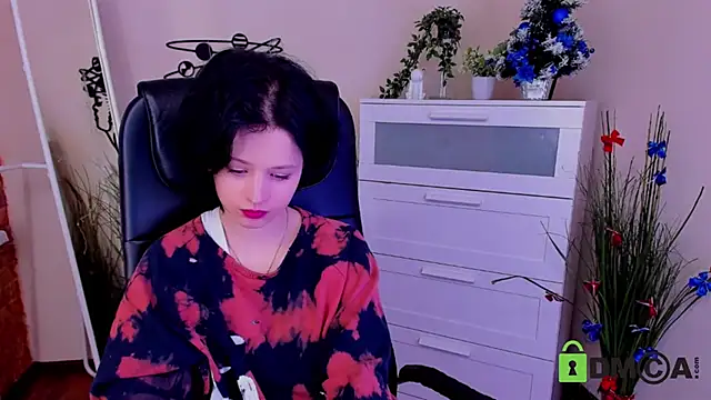 Alina Mills online show from 30, 12, 2024