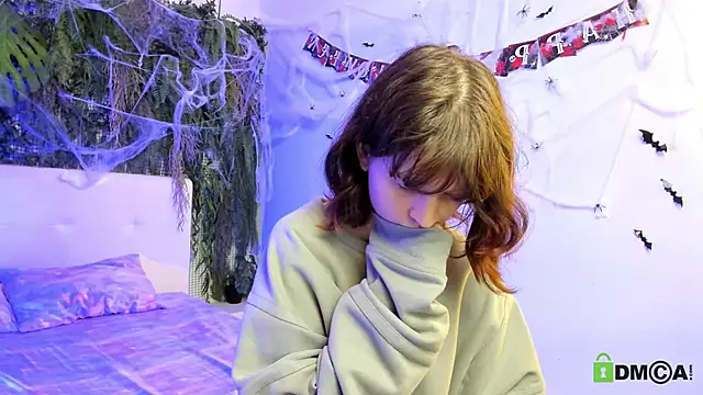 Alina Mills online show from 28, 10, 2025