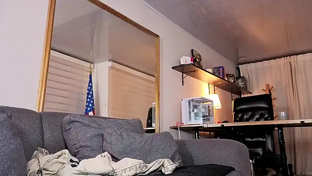 Alice milf  online show from 10, 10, 2025