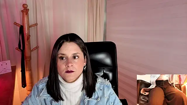 Alice milf  online show from 22, 10, 2025