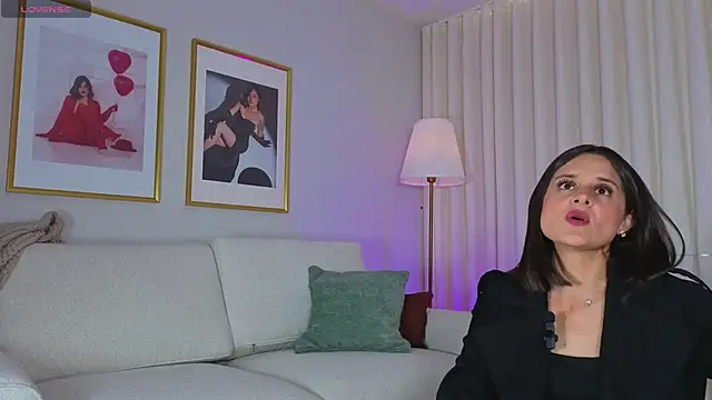 Alice milf  online show from 2, 5, 2026