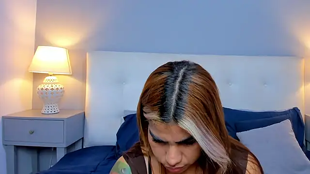 SaraaJhonsonn online show from 1, 11, 2025