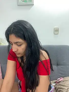 cloe small online show from 31, 1, 2025