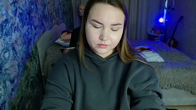 Snapshot of Jenny_Fox chatting on 7, 11, 2025 Jenny Fox online show from 7, 11, 2025